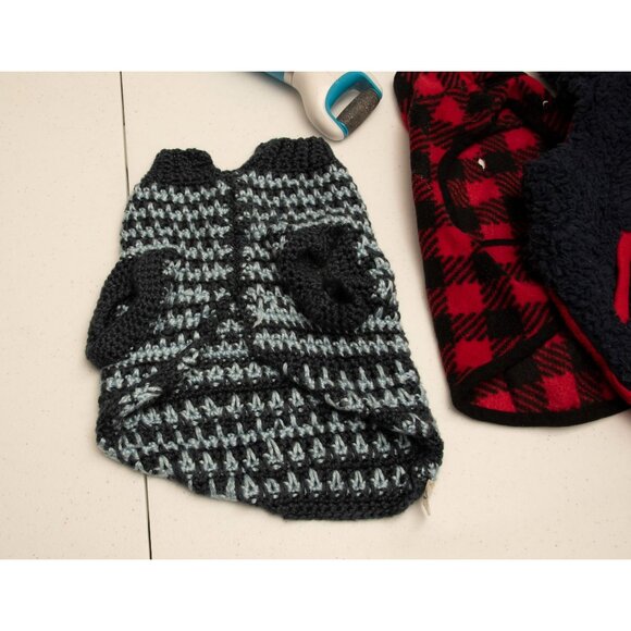 The Small Doggie Christmas Lot Sweaters Dog Bowl & Groming Tools - Picture 7 of 12